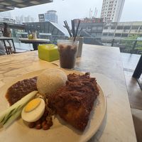 Hearty breakfast for a rainy travel day