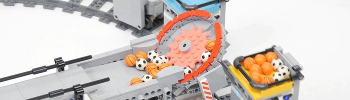 Lego GBC module: Cars with adaptive cruise control(subtitled)