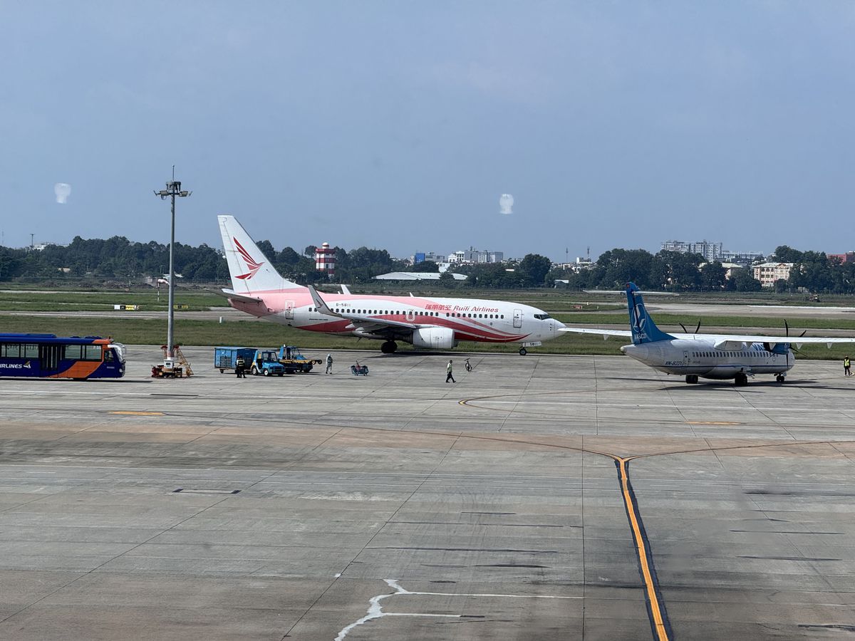 Ruili Airlines B737 and Vasco ATR