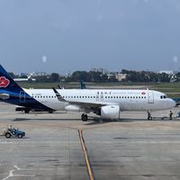 Qingdao Airlines A320